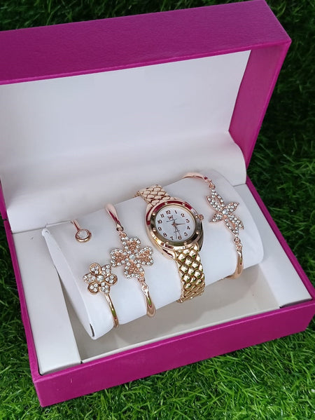Empress Time With Bracelet Set