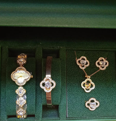 Empress Time With Bracelet Set